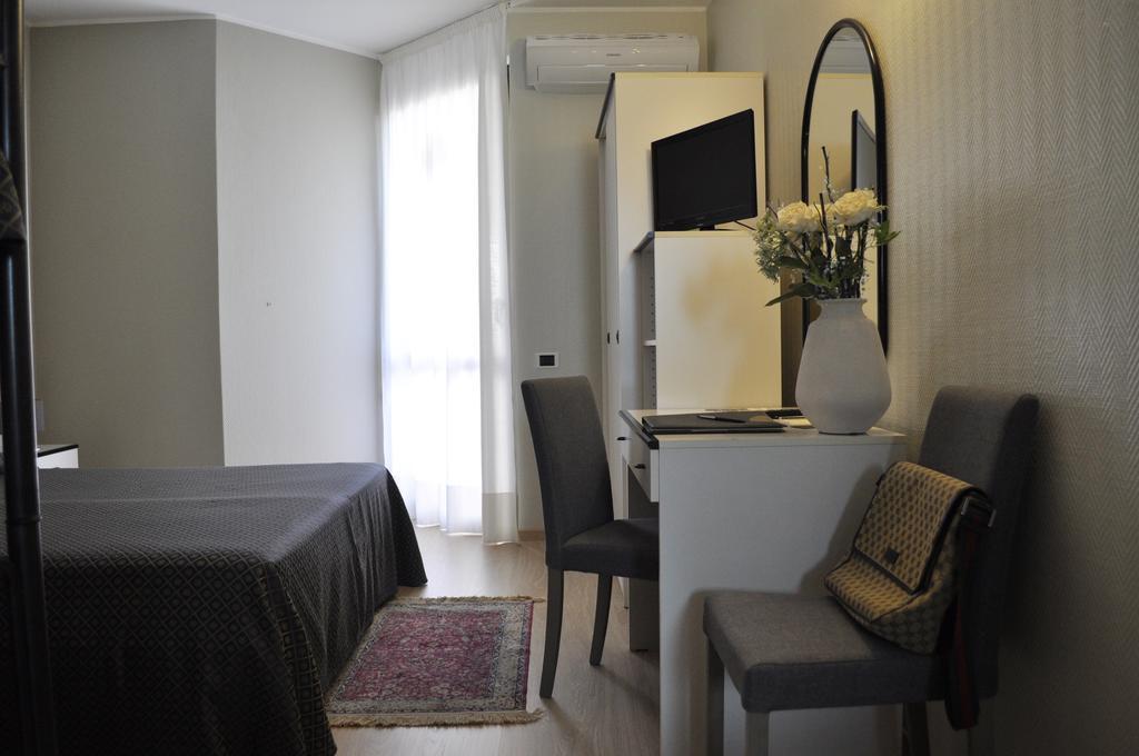Hotel Est Piombino Kamer foto