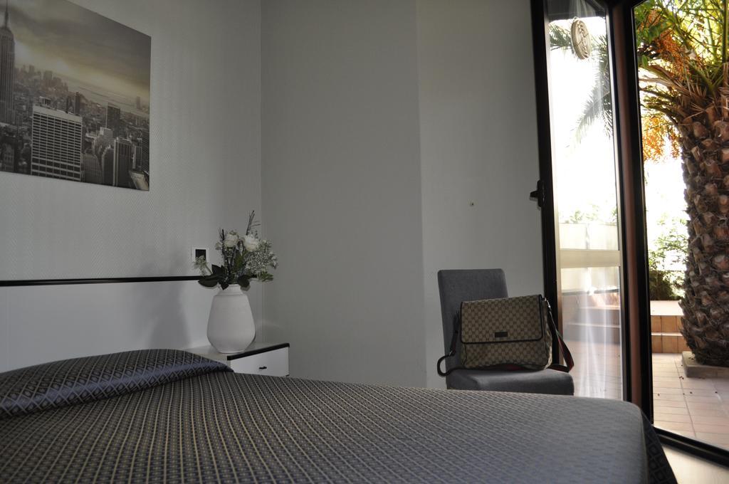 Hotel Est Piombino Kamer foto