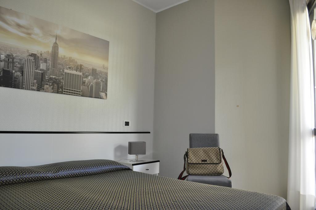 Hotel Est Piombino Buitenkant foto