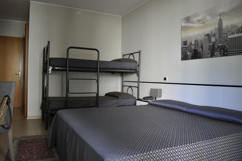 Hotel Est Piombino Kamer foto