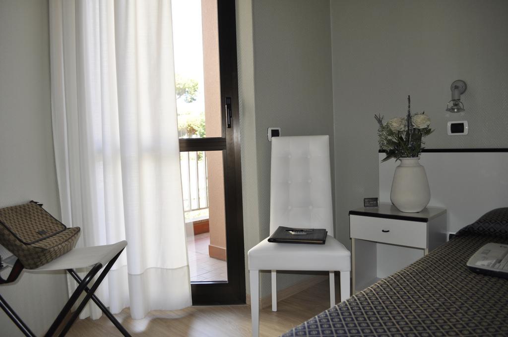 Hotel Est Piombino Kamer foto