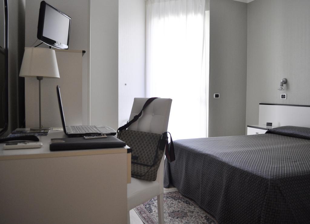 Hotel Est Piombino Kamer foto