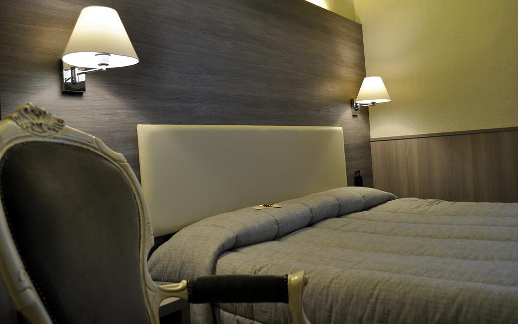 Hotel Est Piombino Buitenkant foto
